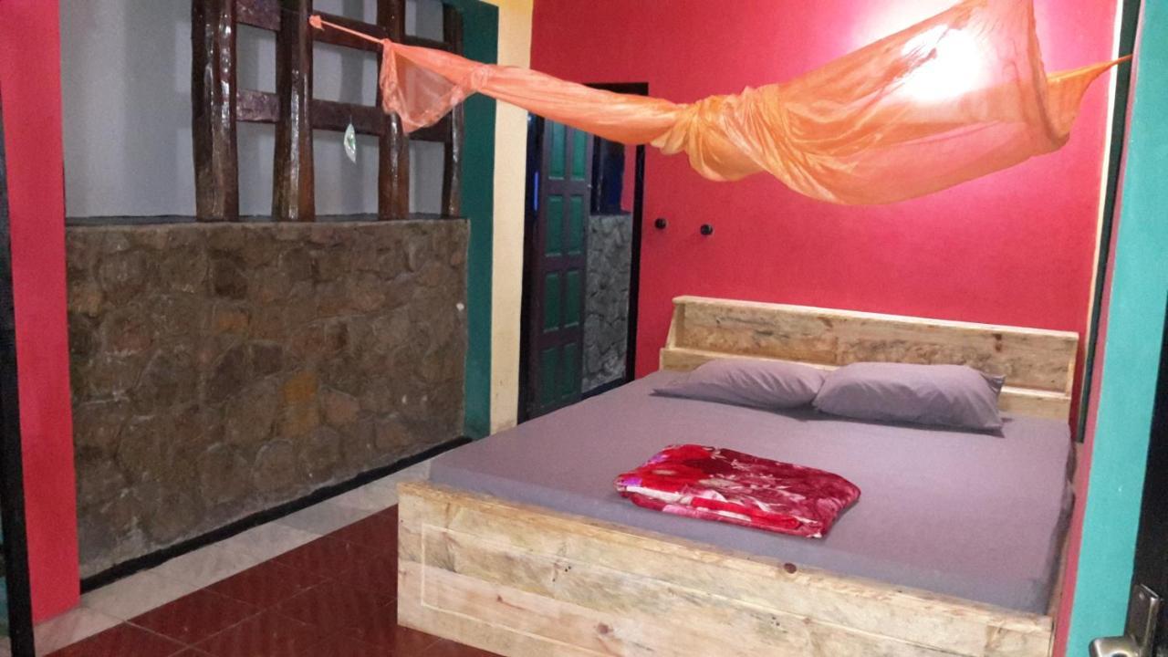 Liberta Homestay Tuktuk Siadong Exterior photo