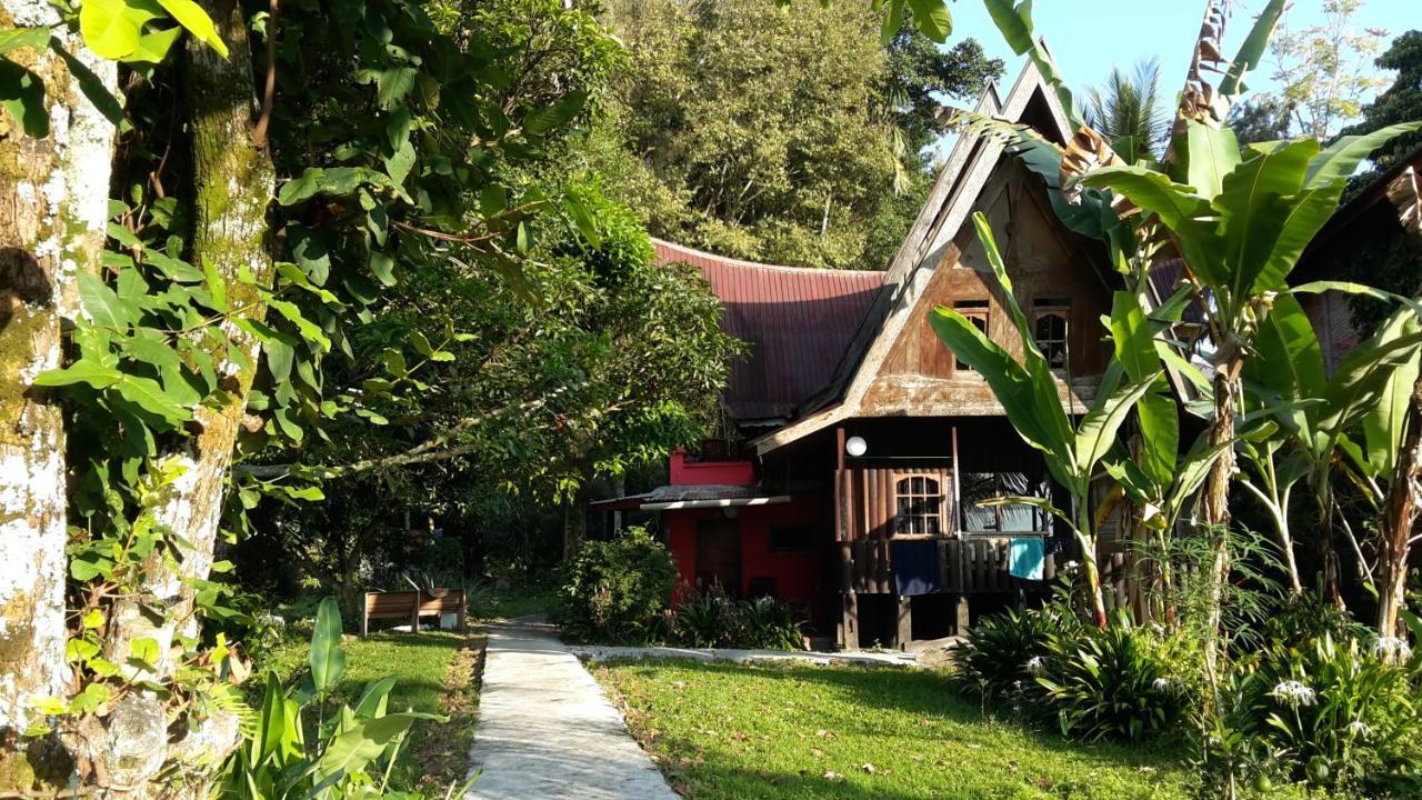 Liberta Homestay Tuktuk Siadong Exterior photo