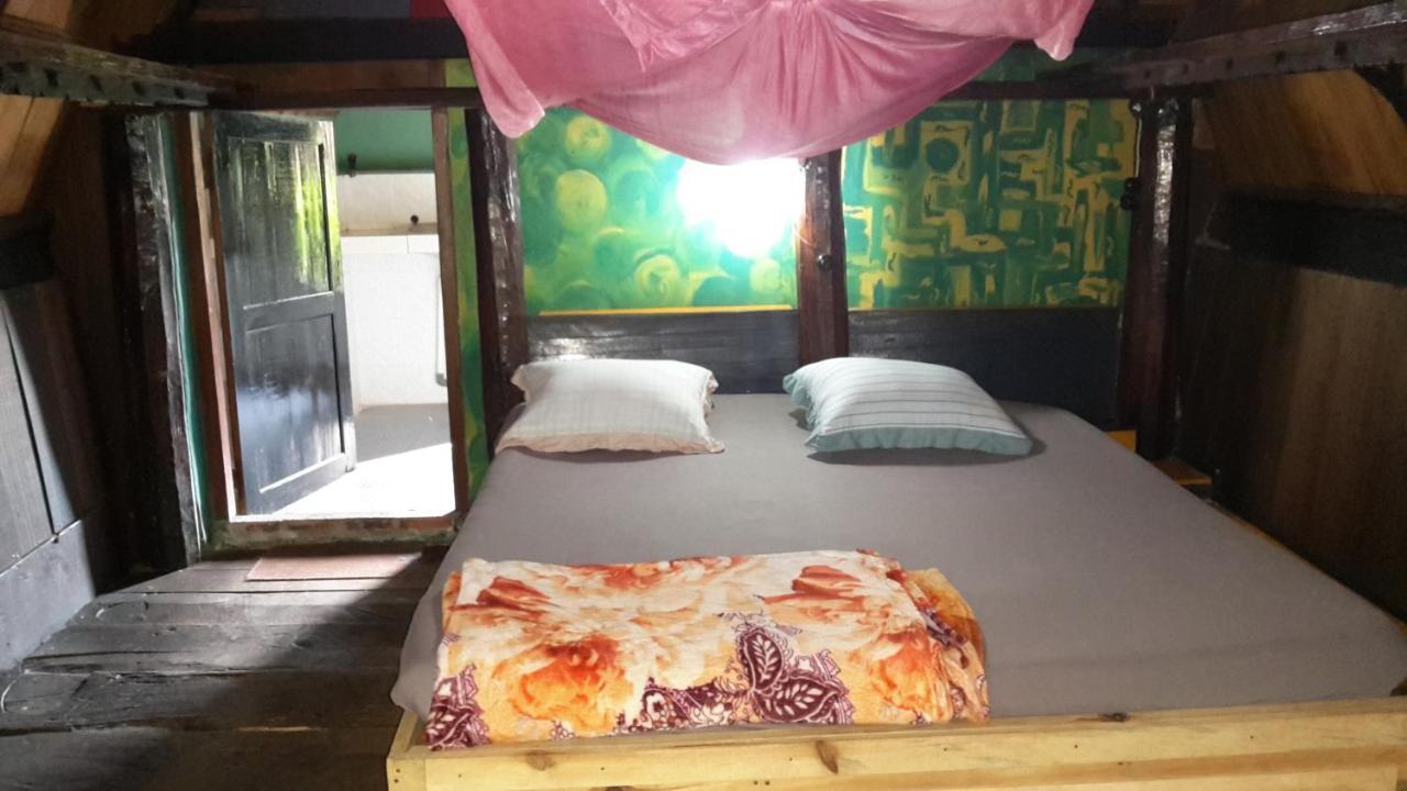 Liberta Homestay Tuktuk Siadong Exterior photo