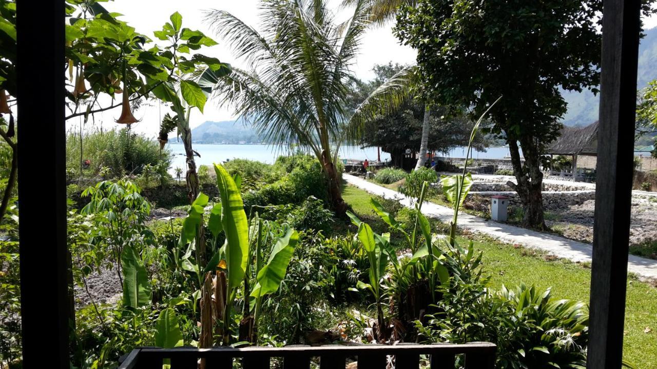 Liberta Homestay Tuktuk Siadong Exterior photo