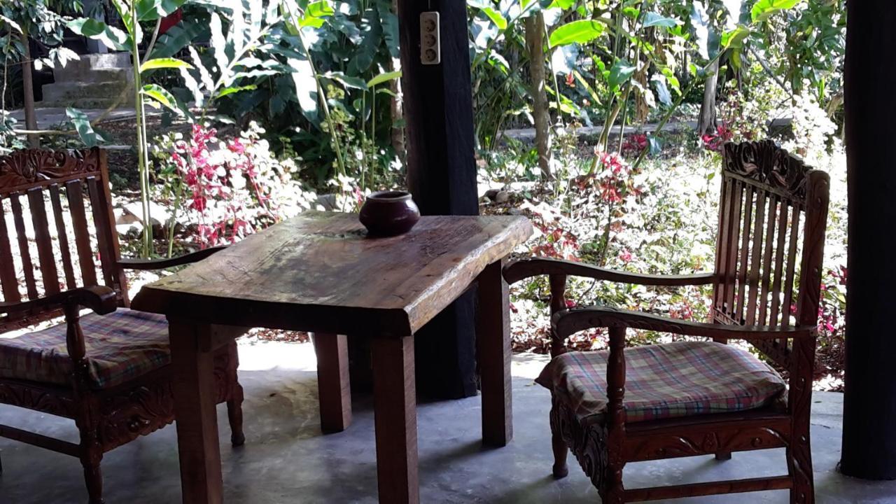 Liberta Homestay Tuktuk Siadong Exterior photo