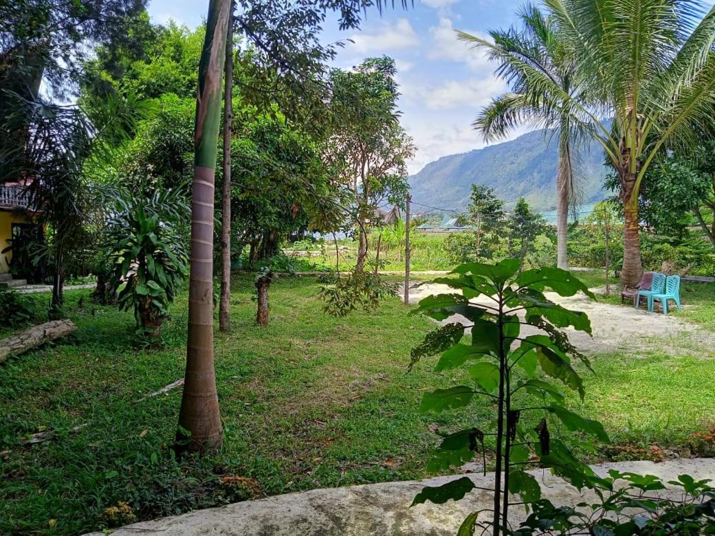 Liberta Homestay Tuktuk Siadong Exterior photo