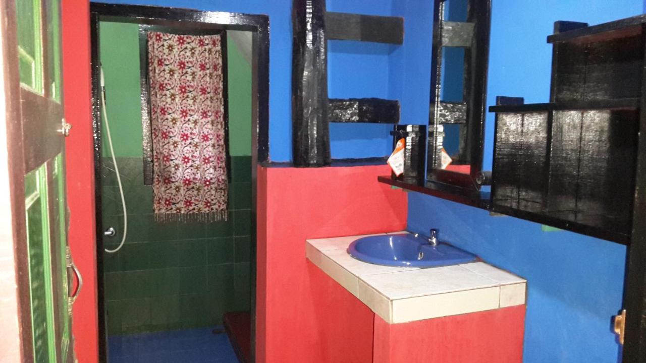 Liberta Homestay Tuktuk Siadong Exterior photo