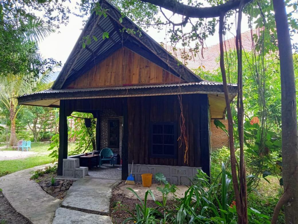 Liberta Homestay Tuktuk Siadong Exterior photo